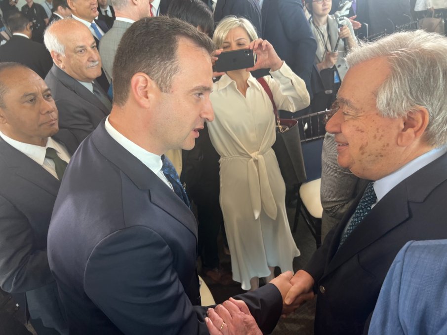 Адмирираха България за изграждането на фотоволтаични системи за домакинствата и за прилагането на мерки за енергийна ефективност (СНИМКИ)