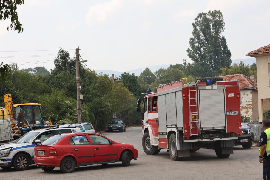 13 000 декара са изпепелени при пожара край Струмяни