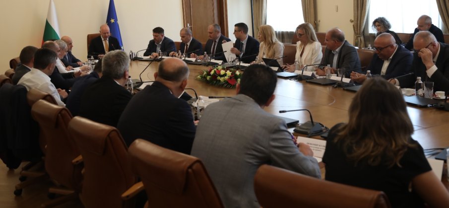 МВР и Български пощи засилват мерките за сигурност при обмена на левове с евро в малките населени места