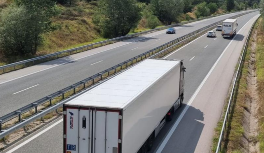 Над тон пилешко месо без документи иззеха полицаи на магистрала „Марица“