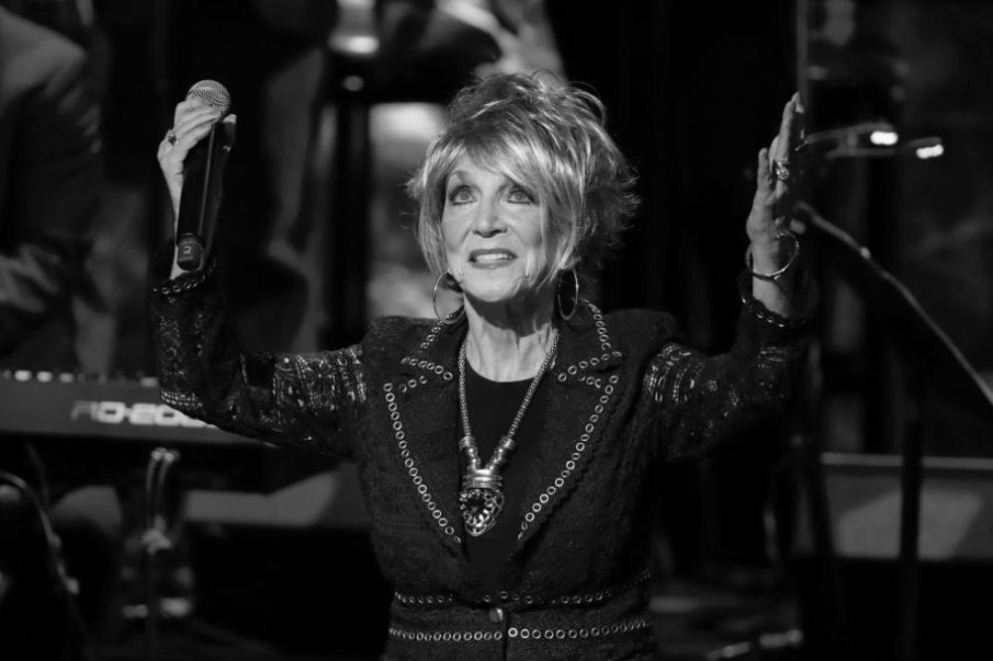 Отиде си кънтри иконата Джийни Сийли, изпяла култовото парче Don’t Touch Me