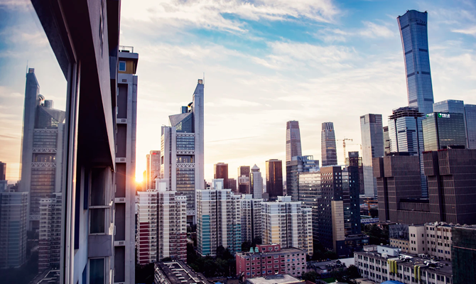 ЧУДО: 3-годишно дете падна от 18-ия етаж в Китай и оцеля