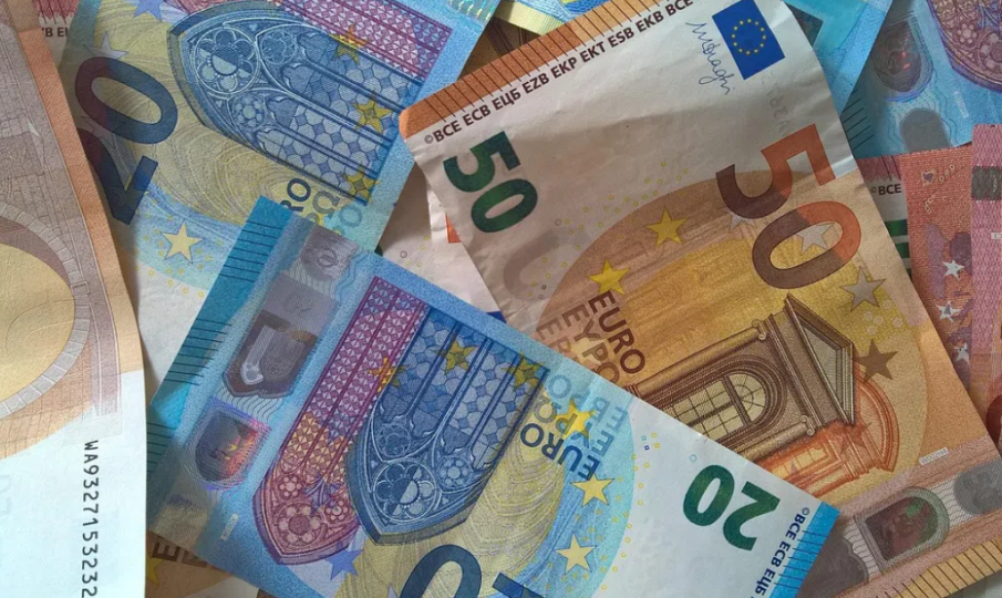 “Български пощи“ обучават над 3000 служители за работа с евро и обмяната на левове в пощенските станции