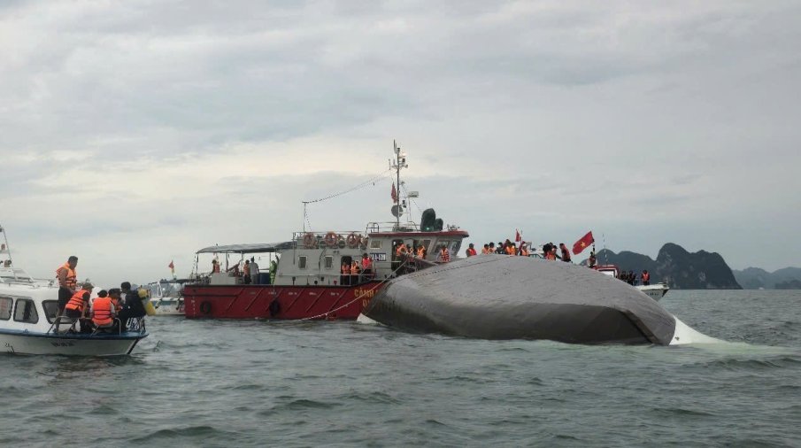ТРАГЕДИЯ В РУМЪНИЯ: Лодка с туристи се преобърна край делтата на Дунав, сред жертвите има и дете