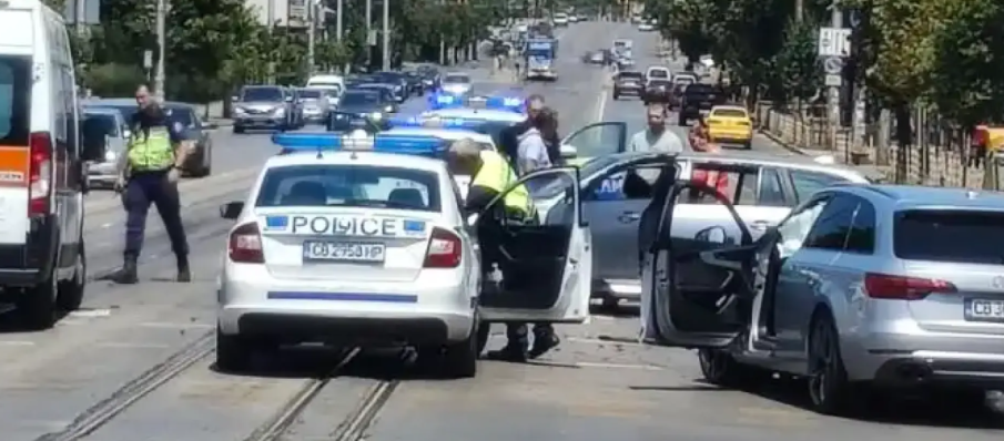 ОТ ПОСЛЕДНИТЕ МИНУТИ! Катастрофа блокира центъра на София