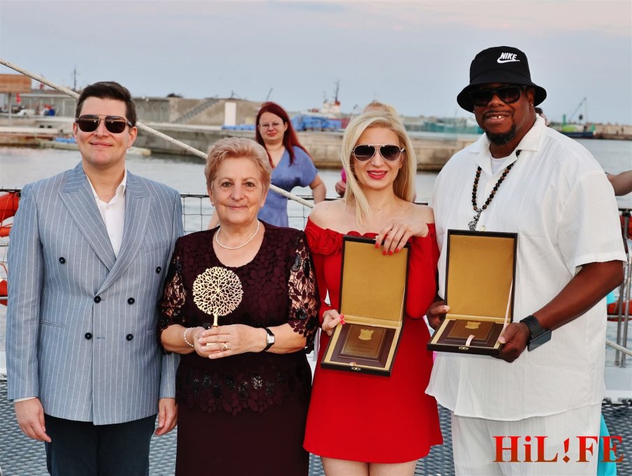 Племенникът на Арета Франклин акостира в Несебър