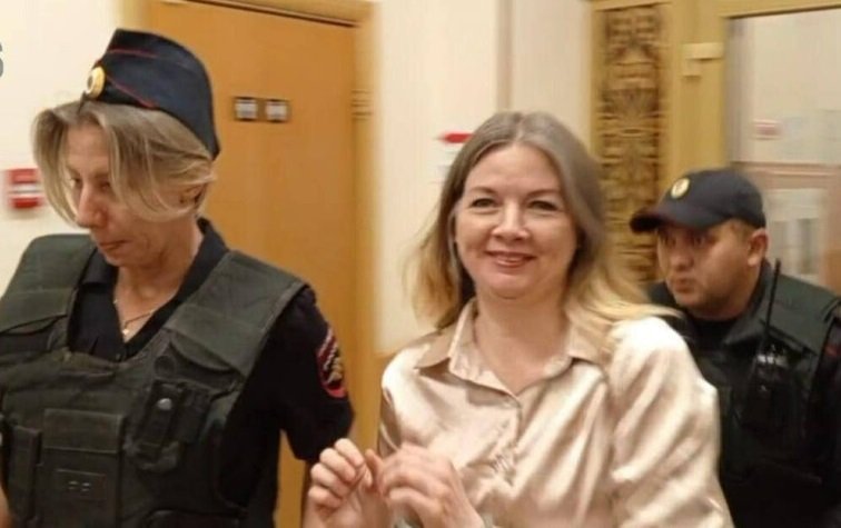 Осъдиха руска журналистка на 12 г. затвор заради връзки с организацията на Навални