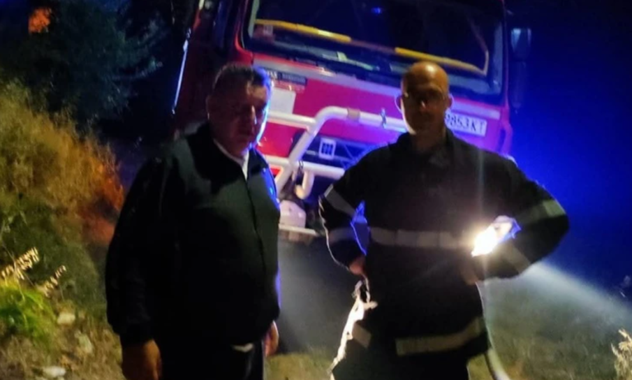 БЕЗСЪННА НОЩ! На всеки ъгъл в Плоски има пожарна, чакат хеликоптери