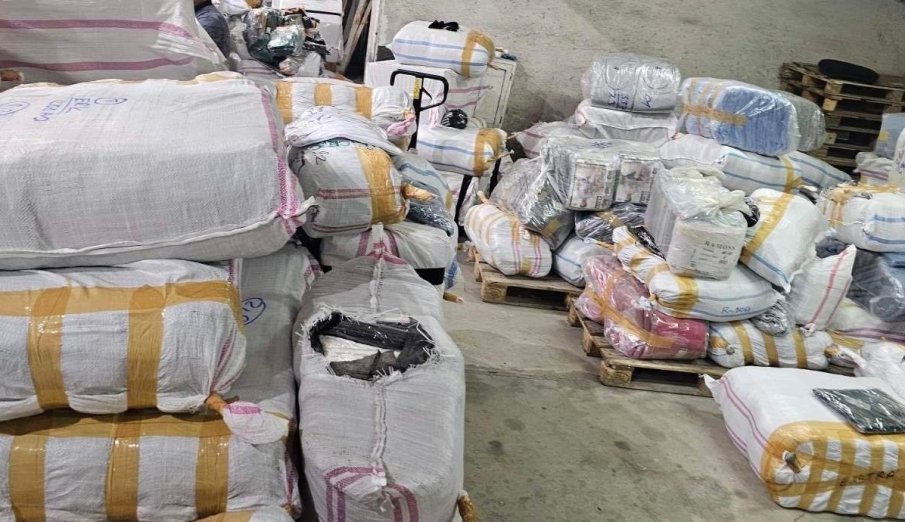 Контрабанда на маркови стоки менте пресякоха митничарите на Лесове