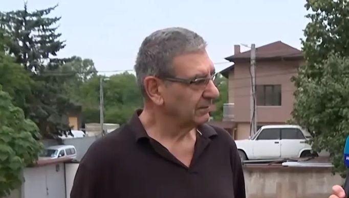 Глобиха с 2000 лева мъж, подавал сигнали на тел. 112 за силна музика