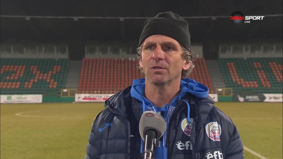 ПОЧНА СЕ! Отбор от Първа лига остана без треньор