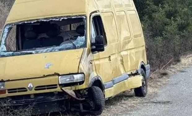 Пиян открадна микробус в Цалапица и го потроши