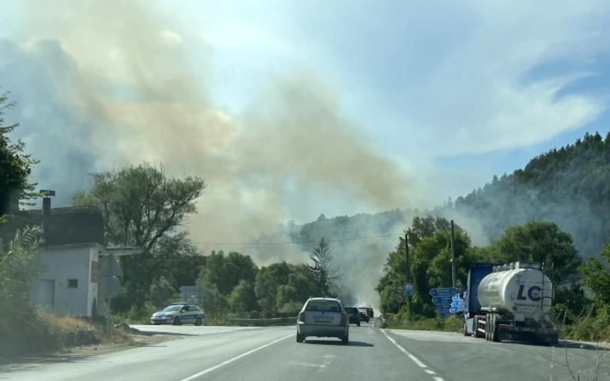 Продължава разследването на пожара край село Български Извор