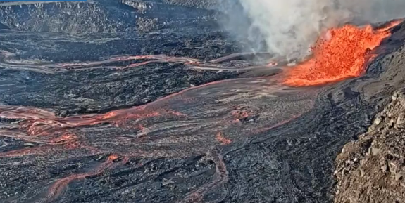 ОТНОВО: Изригна вулканът Килауеа в Хавай (ВИДЕО)