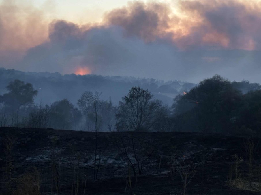Пожарът в Сакар се разраства