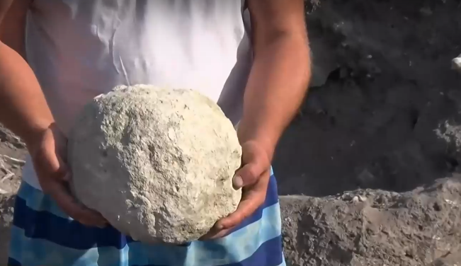 УНИКАЛНИ НАХОДКИ: Откриха каменни гюлета за катапулти на Перперикон