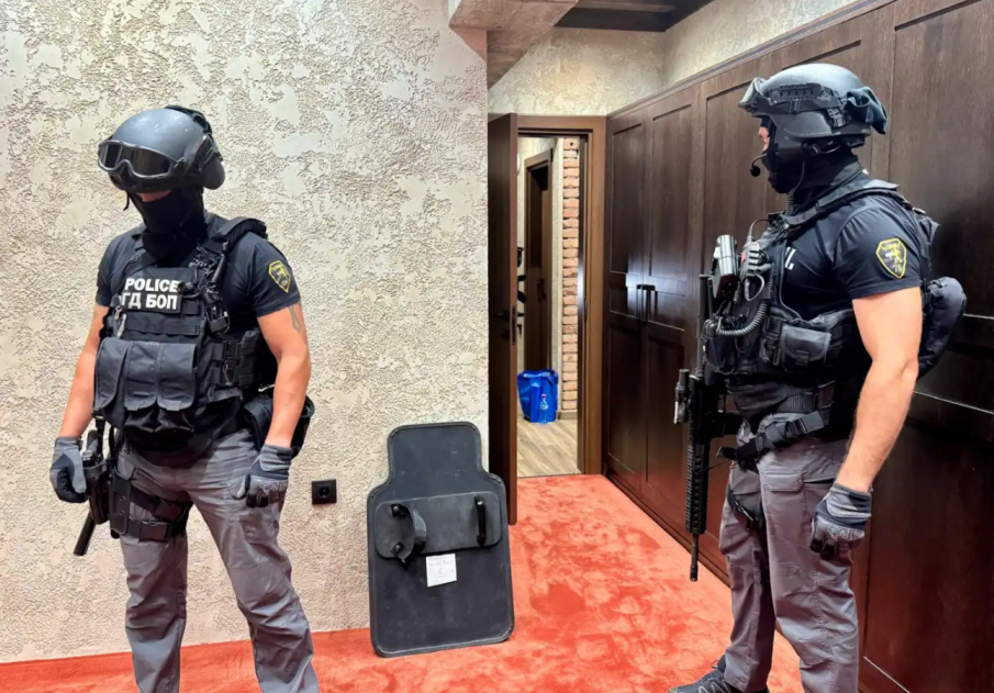 Петимата от „Хелс Ейнджълс” остават под домашен арест