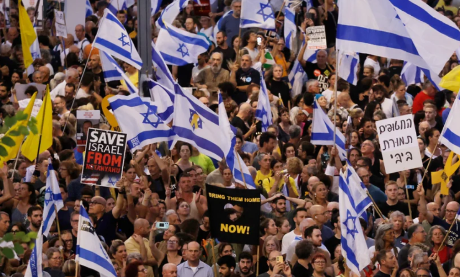 На протест в Тел Авив: Хиляди призоваха за край на войната в Газа, днес се очакват блокади