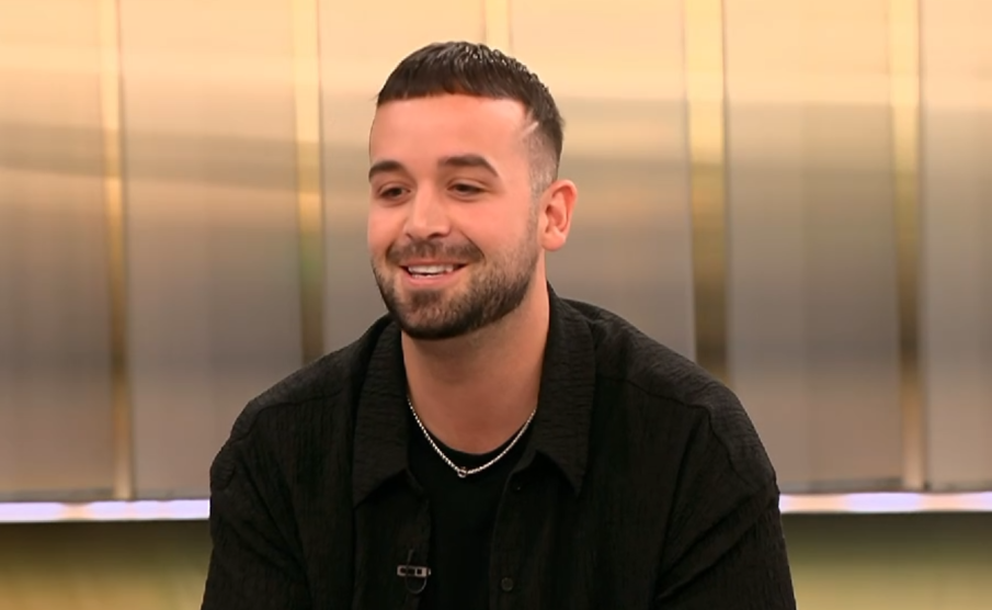 Вениамин алармира: Фалшиви профили се представят за мен и мамят феновете ми