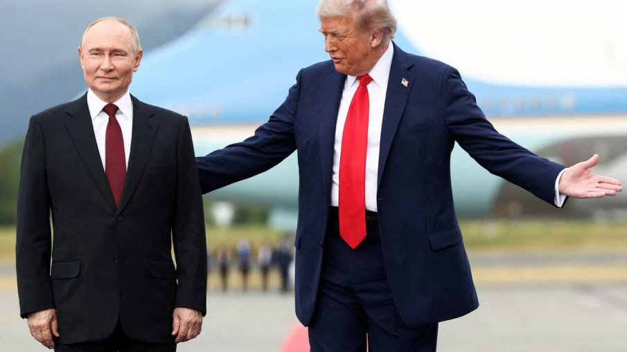 Зрелищно завръщане на Путин - френските медии коментират срещата на върха в Аляска