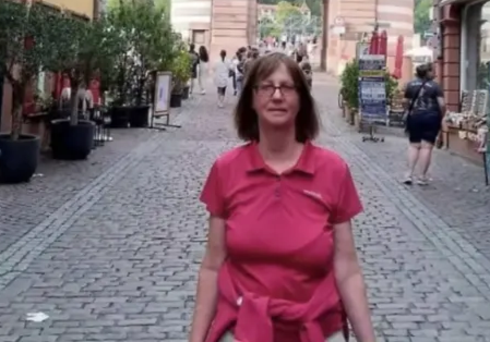 Жена изчезна от гръцки плаж, докато съпругът и подремва край нея