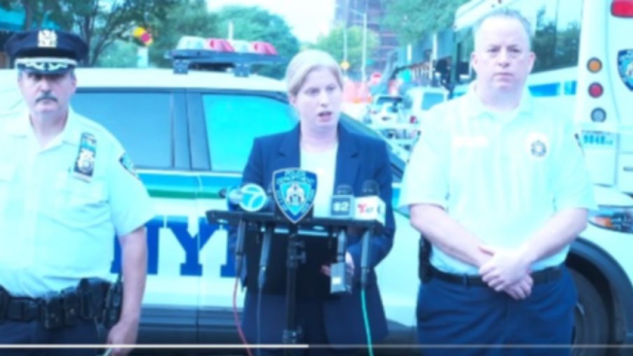 Трима са убити и десетина ранени при стрелба в клуб в Бруклин