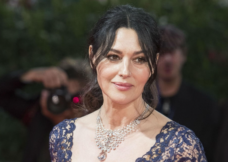 Моника Белучи - притисната между син наркоман и зла свекърва