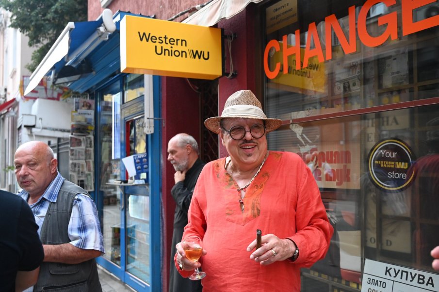 ПО СПЕШНОСТ: Приеха Агент Тенев в болница