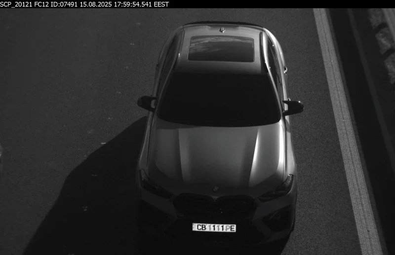 ШОК! Министър гони джигит по магистралата - тарикатът скрил номера си с фолио, летял с 200 км/ч (СНИМКИ/ВИДЕО)