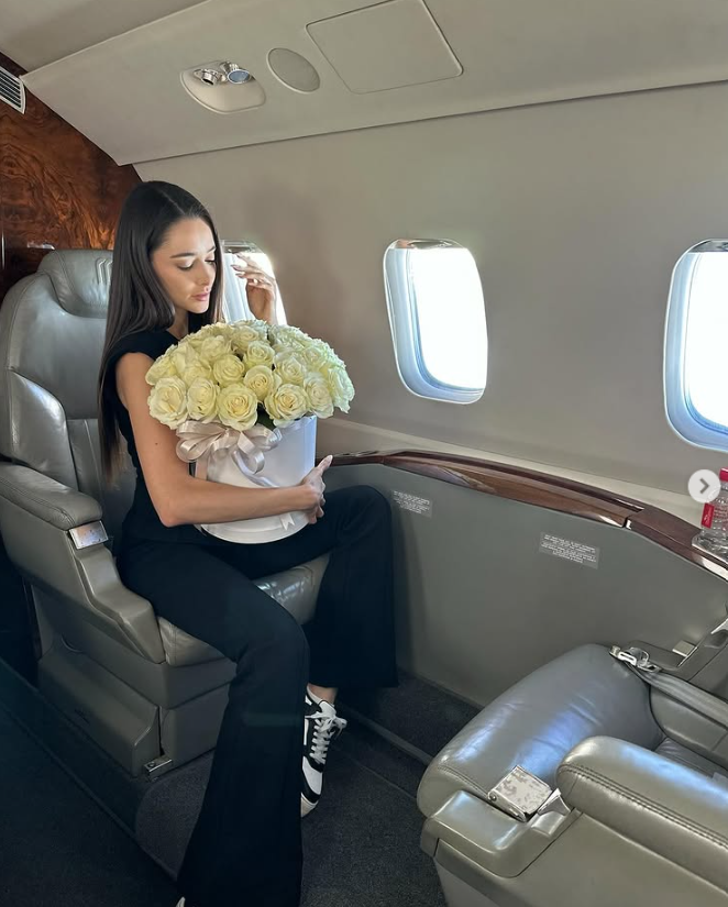 Валерия от Ергенът се глези с милионера с частен самолет