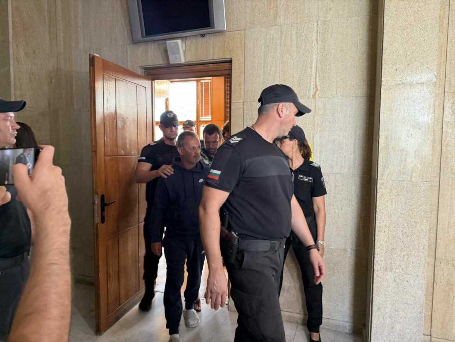 ИЗВЪНРЕДНО! Шокиращи разкрития за трагедията в Несебър - коланите били в окаяно състояние, двама от обвинените остават в ареста