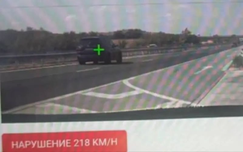 Пореден рекорд на магистралата - нагъл шофьор кара с 218 км/ч