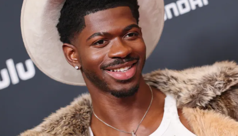 Рапърът Lil Nas X е в болница след свръхдоза и сблъсък с полицията в Лос Анджелис