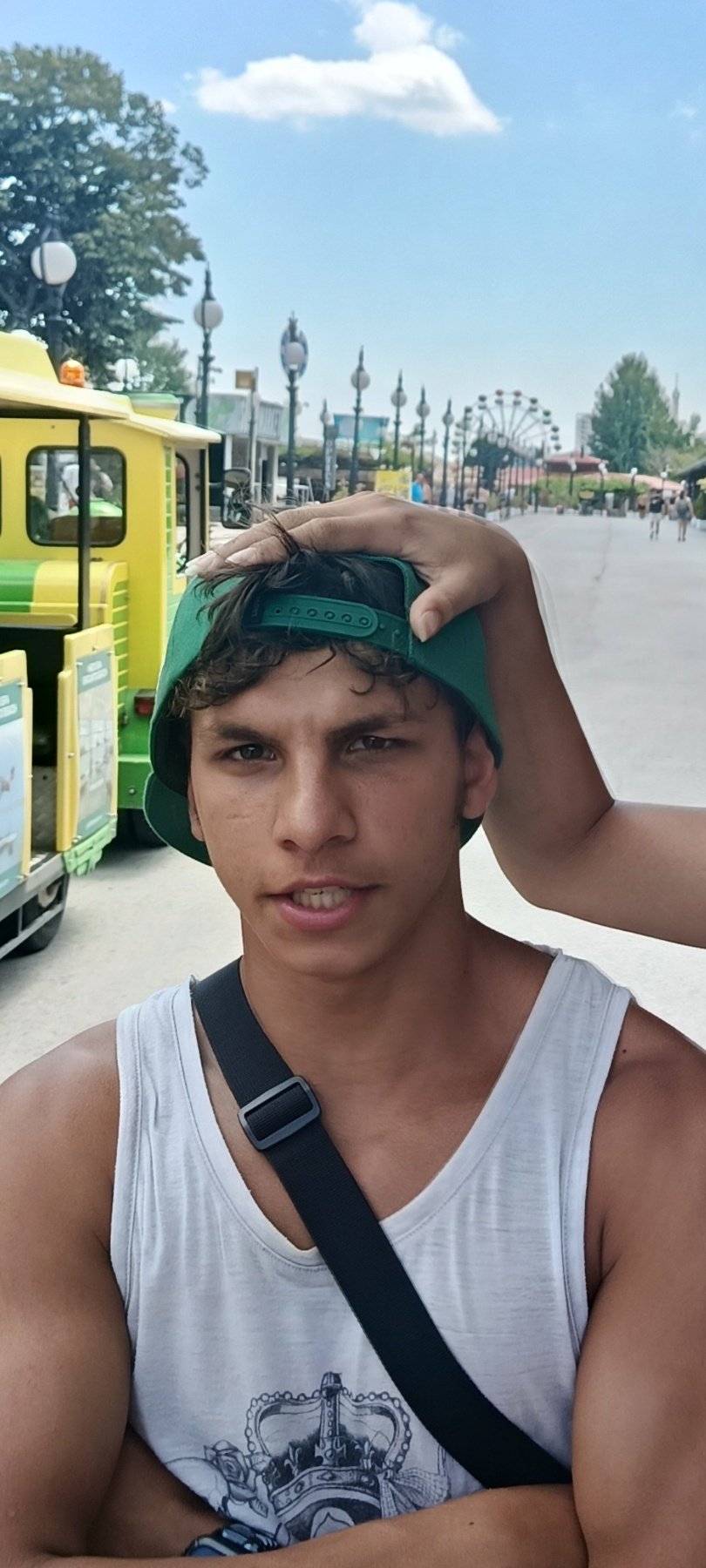 Издирват изчезнало от района на Варна момче (СНИМКИ)