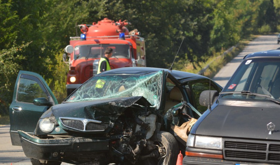 Млад мъж загина в катастрофа на пътя София - Варна