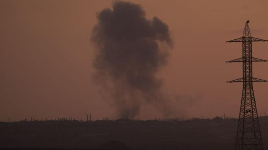 15 убити, включително журналисти, след удари по болница в Газа