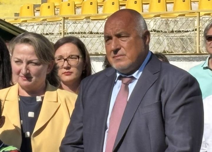 Бойко Борисов ГНЕВЕН от Добрич: Радев следващата седмица да каже какво ще прави с ДАНС, главния секретар на МВР и посланиците (ВИДЕО)