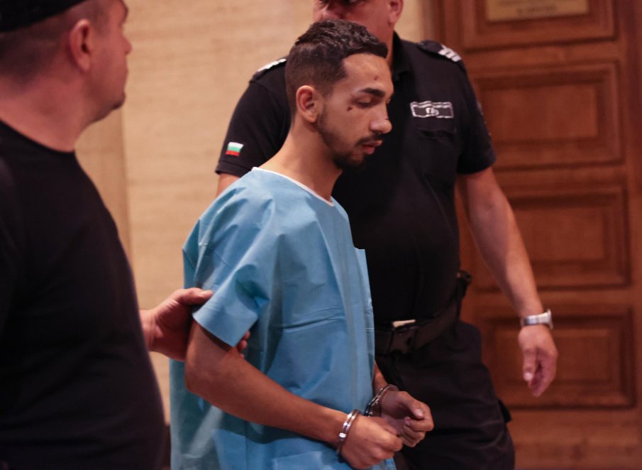 ОТ ПОСЛЕДНИТЕ МИНУТИ: Летящият убиец Виктор вече е в ареста