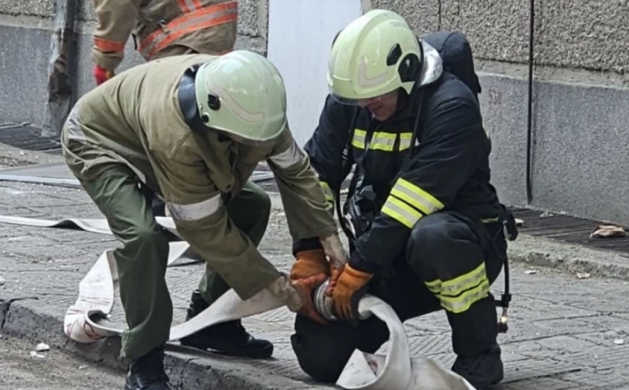 Взрив в апартамент стресна пловдивчани, избита е дограмата