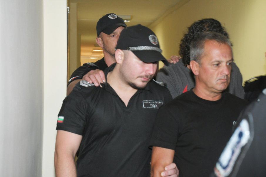 Двама от задържаните след трагедията в Несебър остават в ареста, пуснаха третия под гаранция