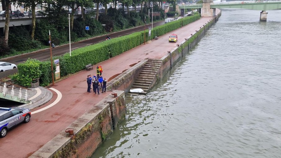 САМО ЗА МЕСЕЦ: Пето тяло вадят френските власти от река Сена