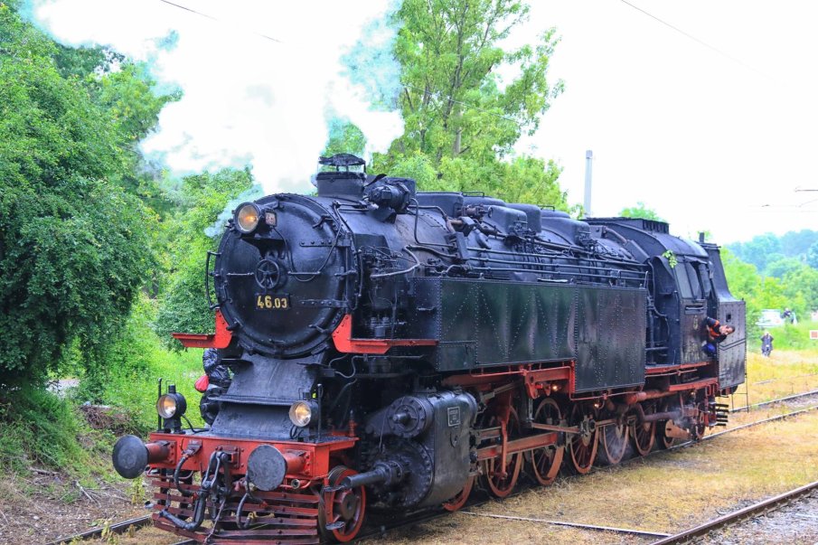 Легендарният парен локомотив Баба Меца пристига за празника Чесън фест