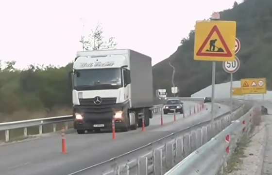 Монтираха ограничителни колчета на участък убиец по пътя Ботевград – Мездра