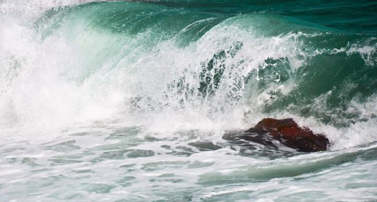 ПРЕДУПРЕЖДЕНИЕ! Жълт код за морско вълнение до 4 бала в Бургас - вълните може да стигнат 2,5 метра