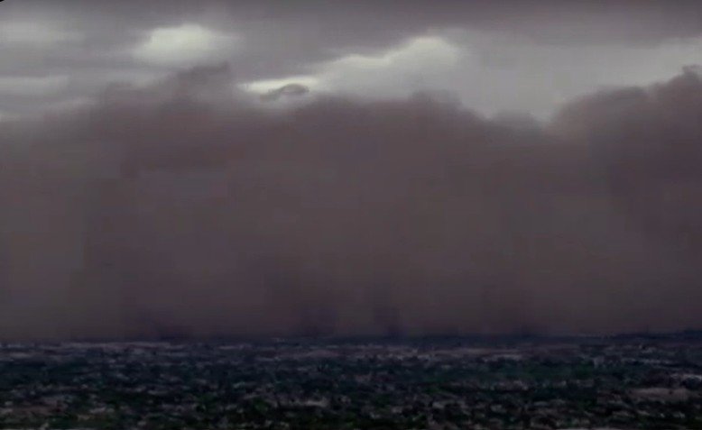 Огромна пясъчна буря премина през американския щат Аризона (ВИДЕО)