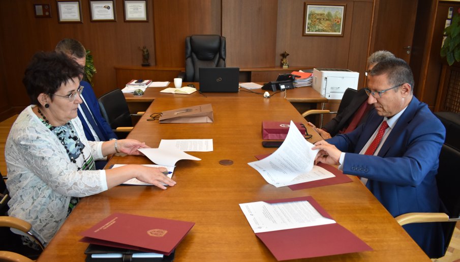 Сарафов и директорът на Агенцията за държавна финансова инспекция Людмила Петкова сключиха Споразумение за взаимодействие 