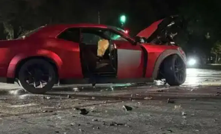 ТЕЖЪК ИНЦИДЕНТ: Кола се вряза в жилищна сграда след катастрофа в Асеновград