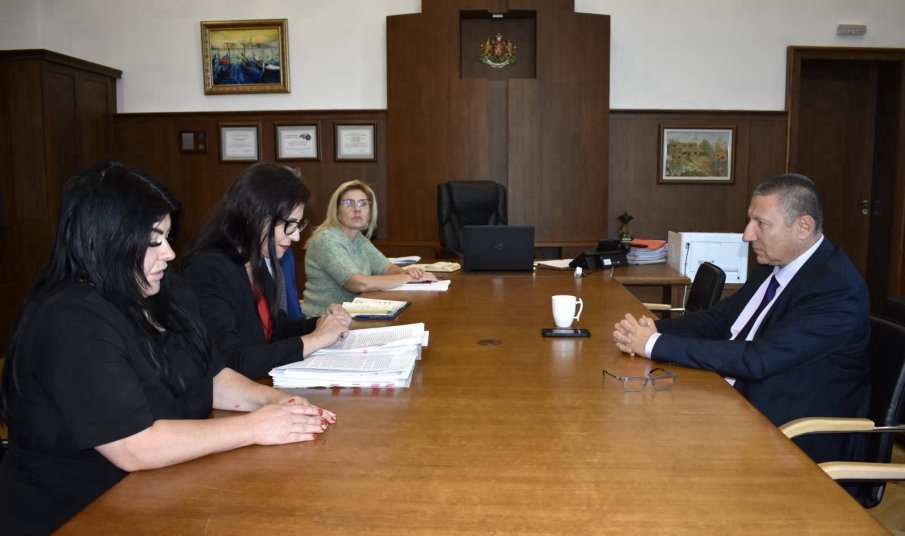 Борислав Сарафов проведе работно съвещание за катастрофата с автобуса в София