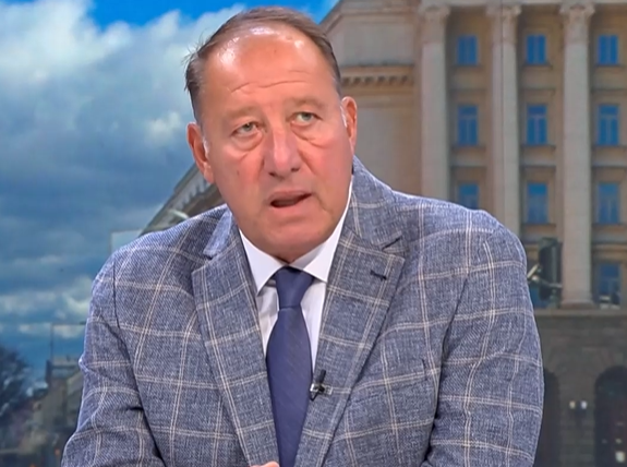 Ангел Найденов: Всичко със самолета на Фон дер Лайен трябва да бъде изяснено