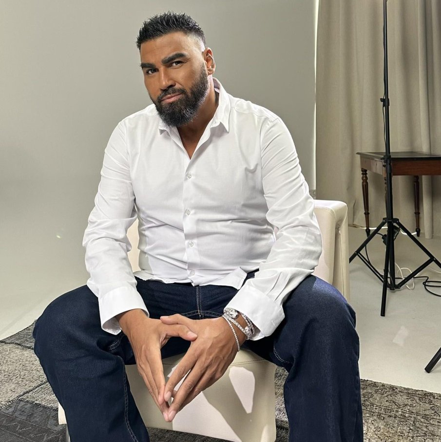 Азис с тежко признание за семейството си